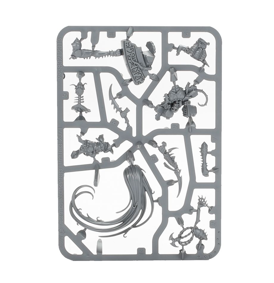 Lelith Hesperax – box contents