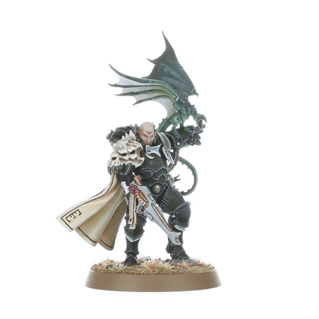 Lord Inquisitor Kyria Draxus - view 2